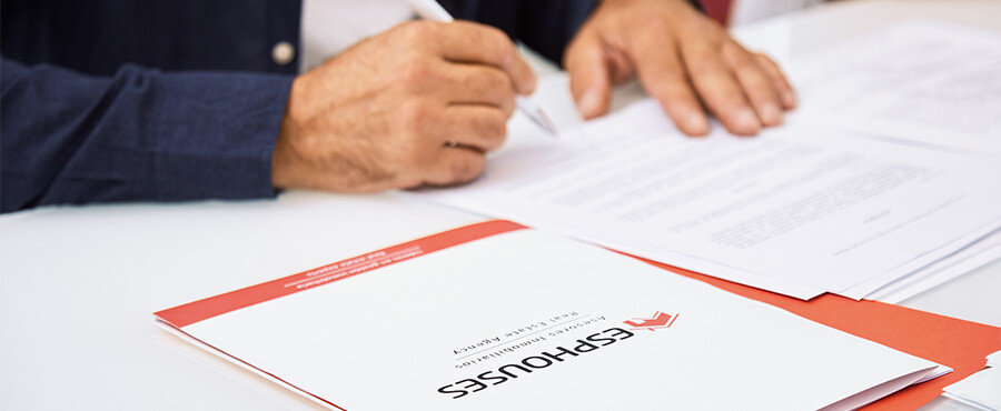 Laisser en place tous les documents nécessaires.