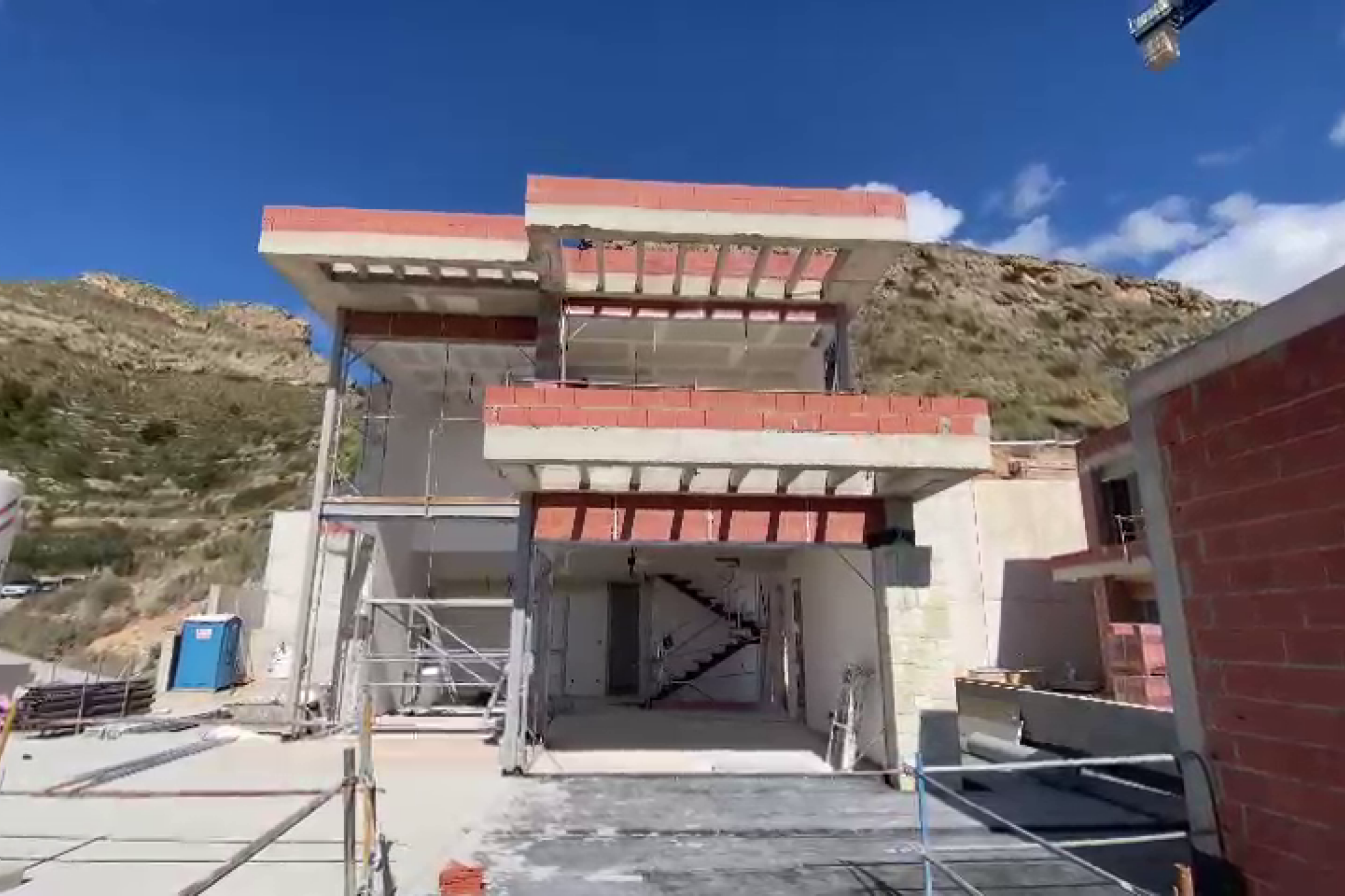 SEAVIEW 3 - La construction de ces villas individuelles à Sierra Cortina se poursuit.