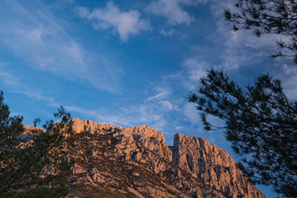 Gastronomie, loisirs, alpinisme et plage